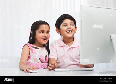 Child Using Computer Properly 的图像结果