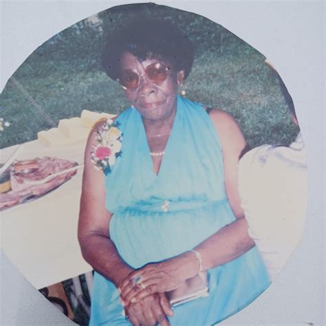 Isadora “Daphne” Morris – Snodgrass Funeral Home