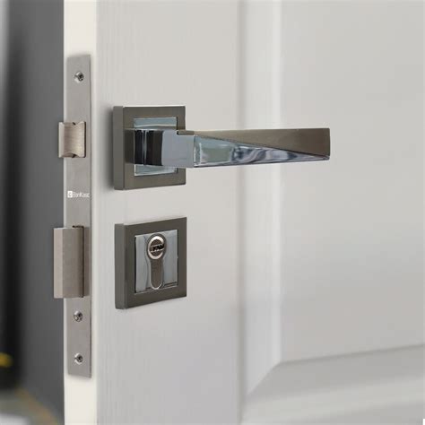 Buy Latest Door Locks For Enhanced Security With Upto 77% Off