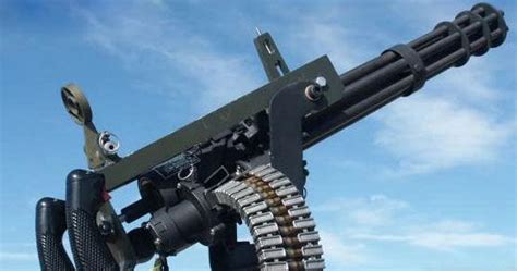 终极死神：加特林M134重机枪 百米内击穿任何装甲-搜狐