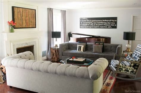 Two different sofas | Living room furniture layout, Livingroom layout ...