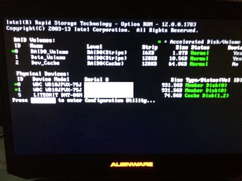 Alienware 17 R5 Disable Legacy Boot 的图像结果