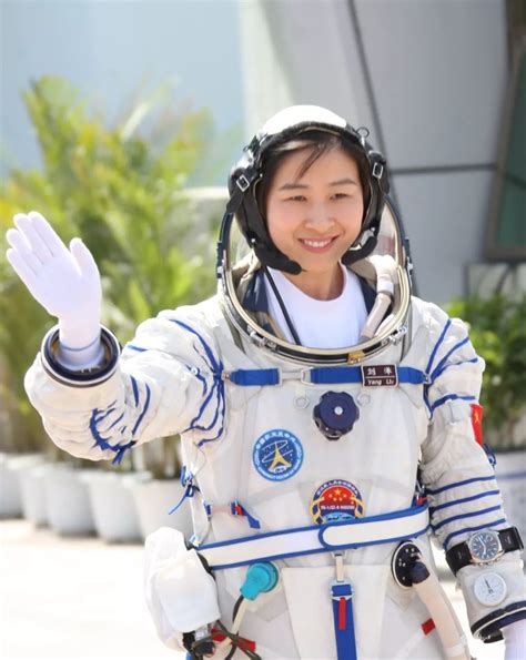 20岁生日快乐！中国航天员宣传片震撼发布！_百科TA说