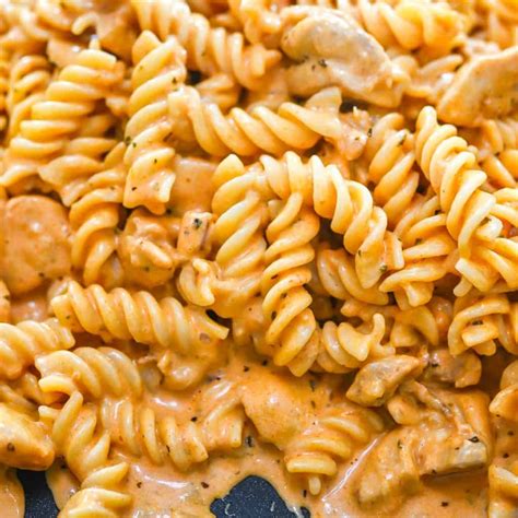 The Creamiest Rotini Pasta with Chicken (And So Simple!) | COOKTORIA