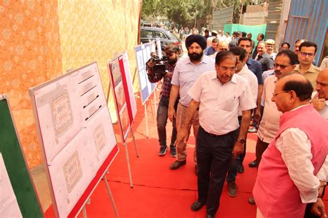 Hon’ble Lt. Governor visited Bhikaji Cama Place & Nehru Place. | THE ...