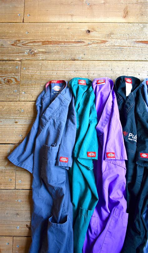 【Dickies ディッキーズ】 プルオーバーのスクラブシャツ入荷^^ @古着屋カチカチ | 古着屋カチカチ 東京都北区 JR王子駅前で実店舗 ...