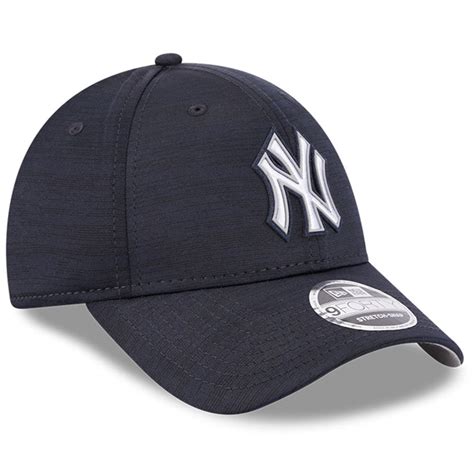 Buy Men's New Era Navy New York Yankees 2023 Clubhouse 9FORTY Snapback ...