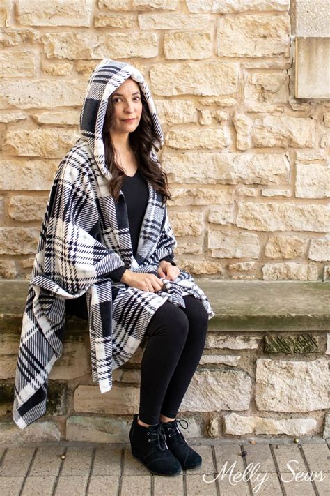 How To Make A Wearable Blanket: Cozy And Comfortable - Melly Sews | Wearable blanket, Chunky ...