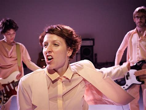 Uovo Performing Art Festival | Meer