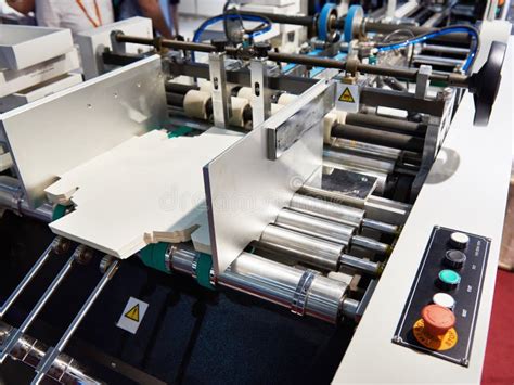 Cardboard Machine 的图像结果