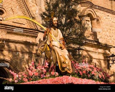 THE PALM SUNDAY SEMANA SANTA EASTER PROCESSION AT ALAMEDA 2011 Stock ...