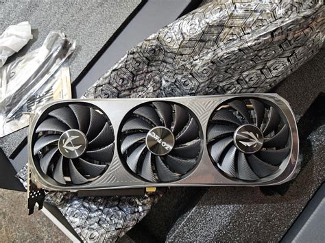 Amazon.in: Buy Zotac Gaming RTX 4070 Trinity 12GB GDDR6X, 192bit, 2475/ ...