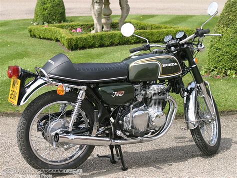 Classic 350 - Colours, Specifications, Reviews, Gallery| Royal Enfield