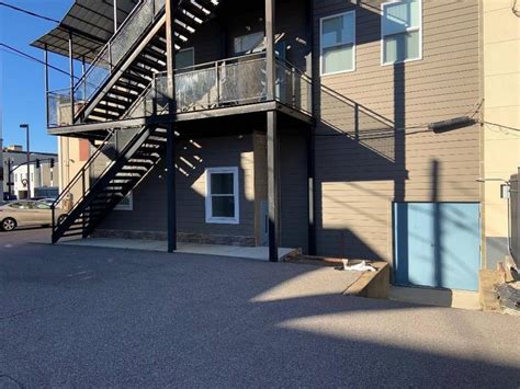 1101 4TH AVE Huntington WV 25701-1523 APN: 06050018022500000000 | Crexi.com