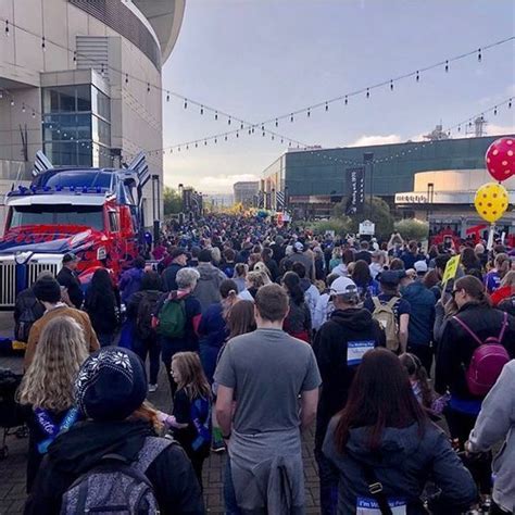 Portland Out of the Darkness Walk, Rose Quarter, Portland, October 2 ...