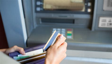 7-11 中信 ATM 存款實際操作步驟教學 - 寄旅隨筆