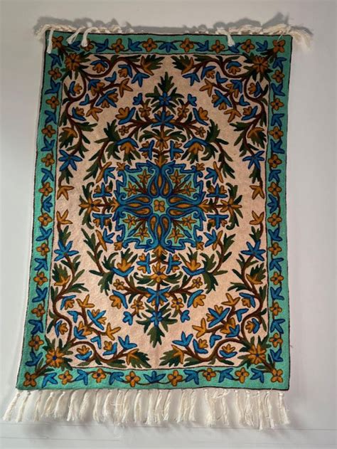 Chinar Leaf Carpet Wall Hanging – KaarKash