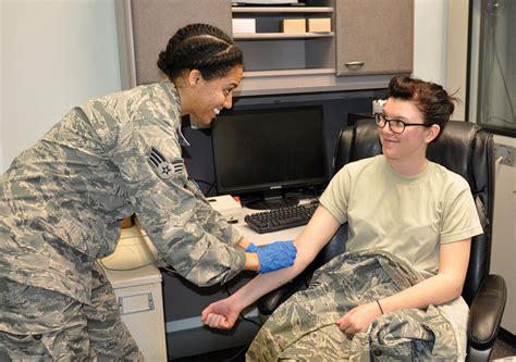 Aerospace medicine brings back specialized training > 445th Airlift ...