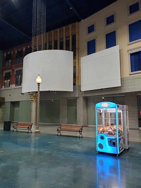 Primm Outlet Mall, Primm NV : r/deadmalls