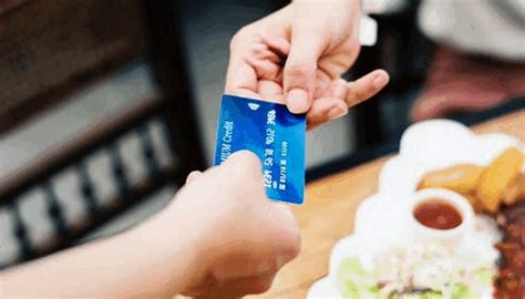 手机版中国工商银行中如何查看自己银行卡的明细情况 - 卡饭网