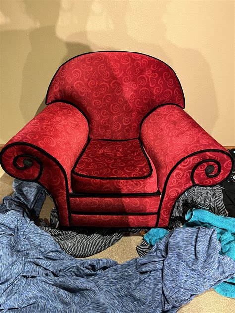 Found this 1999 'vintage' Thinking Chair from Blues Clues. : r ...