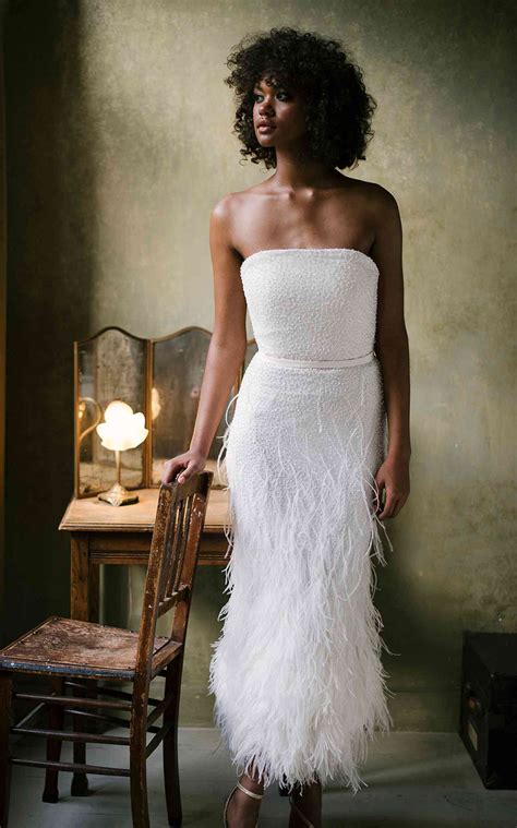 30 Best Feather Wedding Dresses of 2021