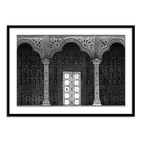 White Door – Calcuttan