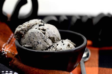 Black Sesame Ice Cream – Diary of a Mad Hausfrau