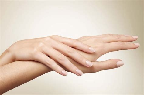 Manos hermosas: consejos para todos los días – La Revista IN