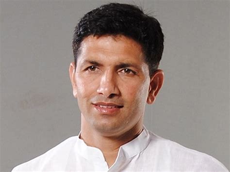 प्रधानमंत्री के फोटो से छेड़छाड़ करने पर कांग्रेस विधायक जीतू पटवारी पर केस