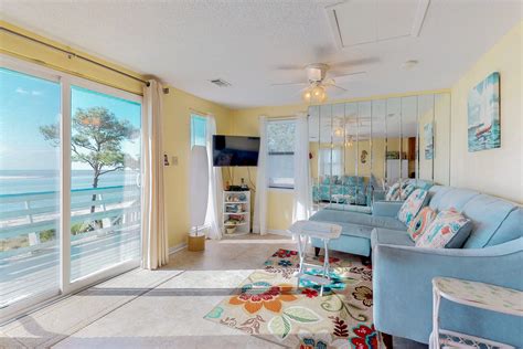 Halsell's Hideaway | 1 BD Port St. Joe, FL Vacation Rental | Vacasa