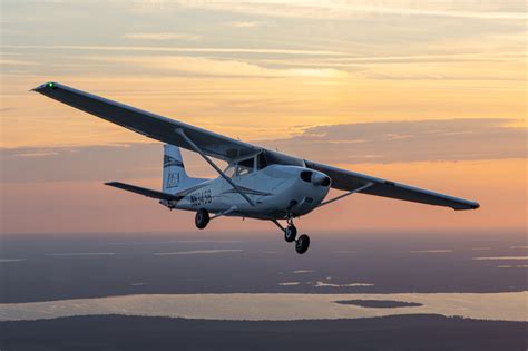 Essential Tips for Mastering the Cessna 172 Skyhawk