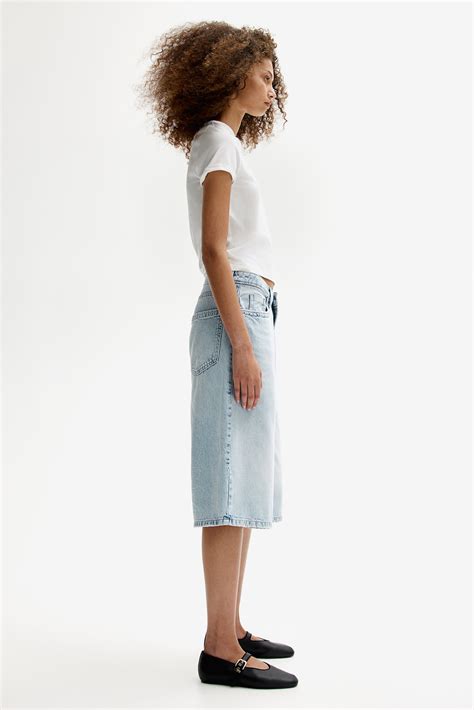 Bermuda Low Denim shorts - Pale denim blue - Ladies | H&M IN