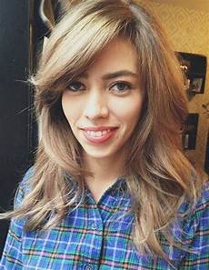How To Style Layered Hair With Side Bangs by 69 Gorgeous Ways To Make Layered Hair Pop How To Style Layered Hair With Side Bangs