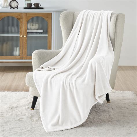 Amazon.com: Bedsure Fleece Throw XL Blanket White - 300GSM Soft ...