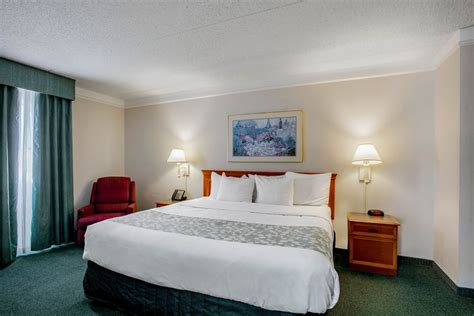 Baymont by Wyndham Abilene | Abilene, TX Hotels