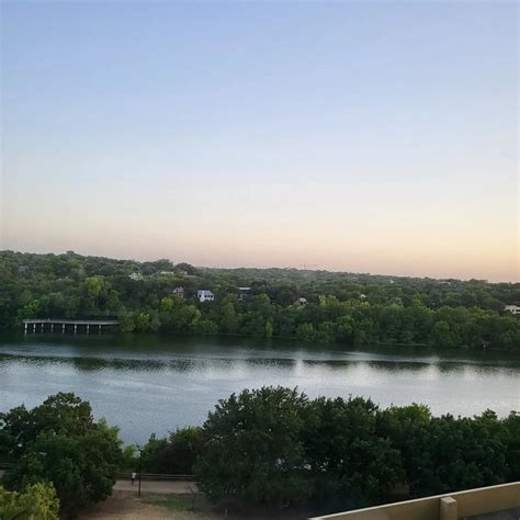 HOLIDAY INN AUSTIN-TOWN LAKE BY IHG - Hotel Reviews, Photos, Rate ...
