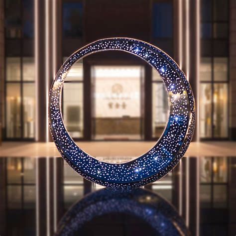 不锈钢镜面雕塑 – 北京博仟雕塑公司