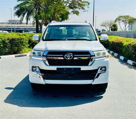 2018 Toyota Land Cruiser GXR – carsclub.ae
