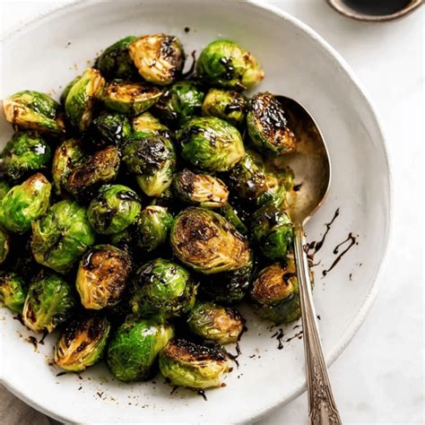 Roasted Brussels Sprouts with Balsamic Glaze: A Flavorful and Healthy ...