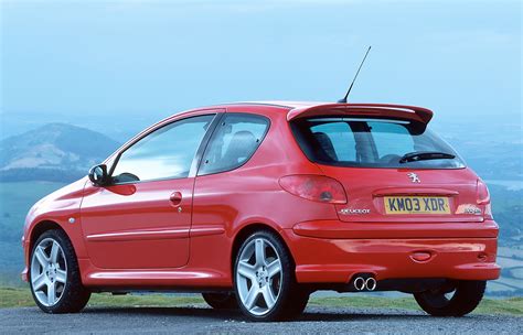 Peugeot 206 GTi Review (1999 - 2006) | Parkers