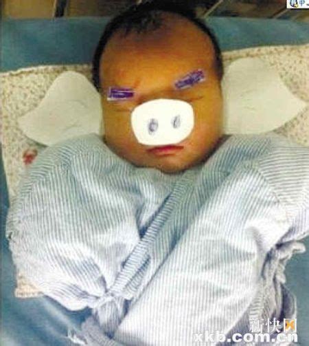 杭州一实习护士虐婴 单手拎着新生儿拍照_新浪新闻