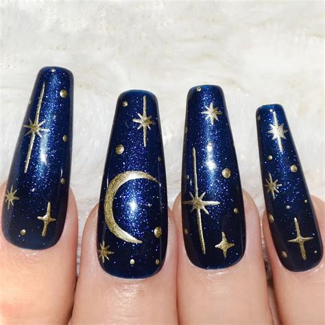 30+ Magical Star Nail Design Ideas That Will Leave You Starry-Eyed ...