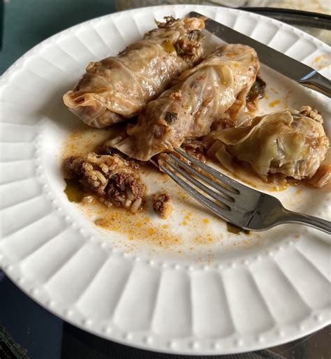 Lahana (Syrian Meat and Rice Cabbage Rolls) – Simply Scrumptious by Sarah