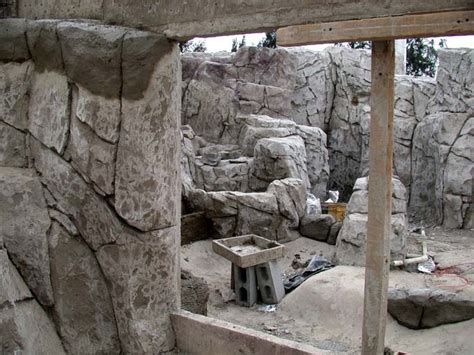 ZooLex Image - Construction of artificial rocks