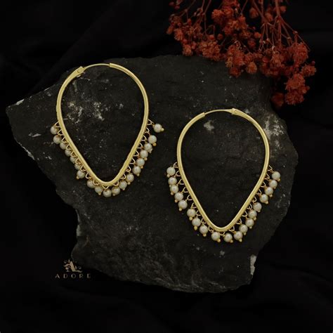 Golden Curvy Pearl Earring – Adore By Priyanka