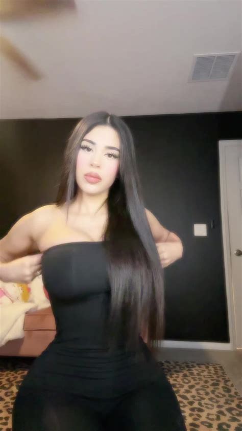 Melissa 🍒 (@melissagstm) - Urlebird