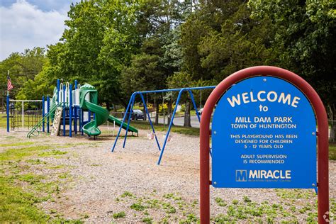 Halesite, NY City Guide | About Living in Halesite - Homes.com