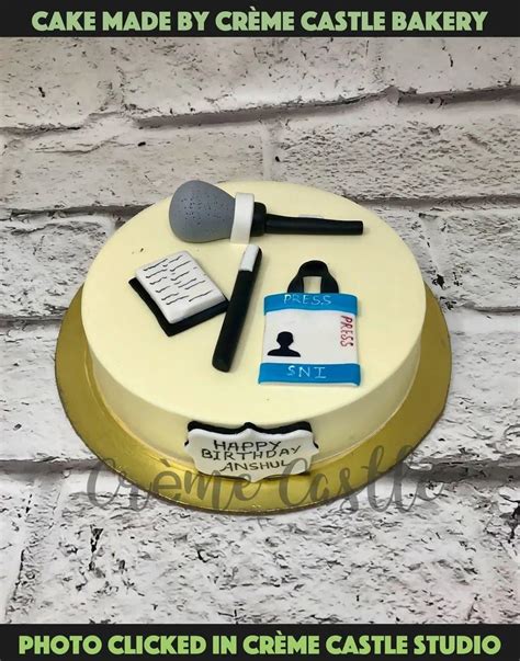 Press Mic Design Cake – Creme Castle