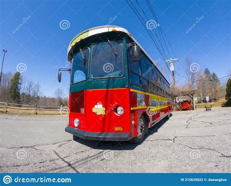 Kimball Farm Tour Bus, Carlisle, MA, USA Editorial Photography - Image ...